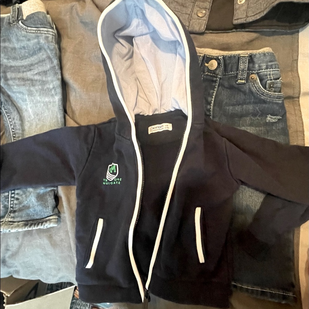 Each item $10
